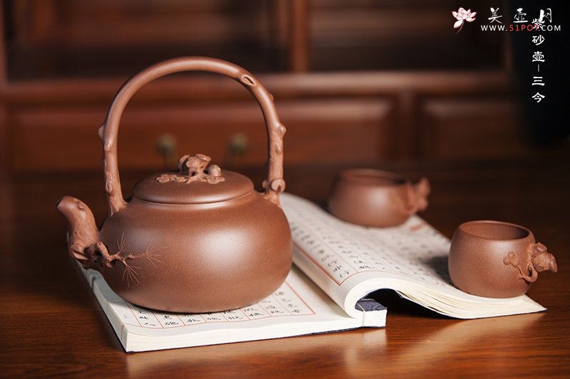 紫砂壶图片：松泉漱石 - 美壶网