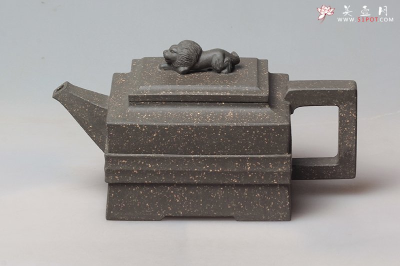 紫砂壶图片：四方青狮壶 - 美壶网