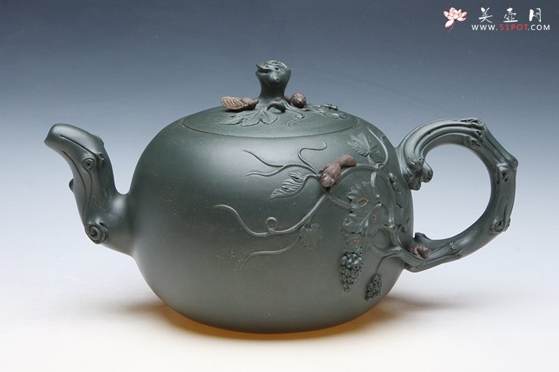 紫砂壶图片：松鼠葡萄壶 - 美壶网